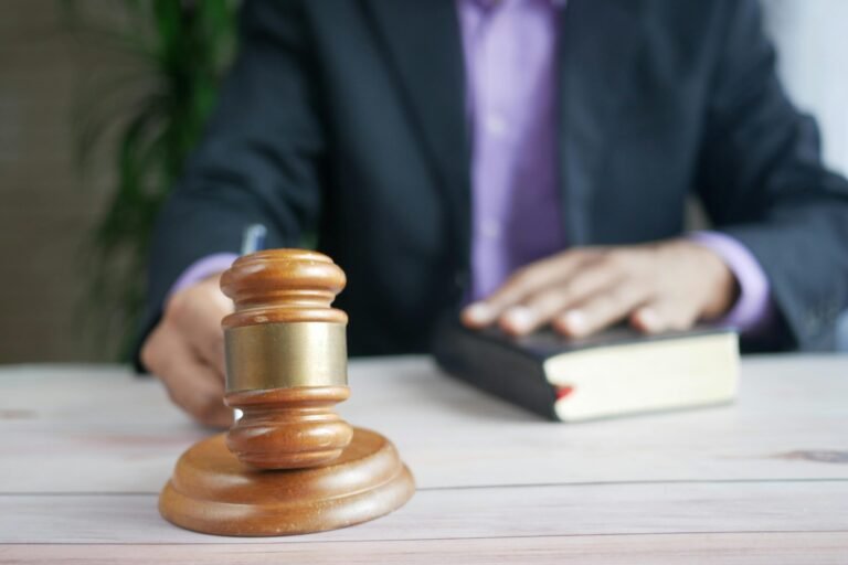 CADE aprova atos de concentração e divulga retificação de despacho anterior