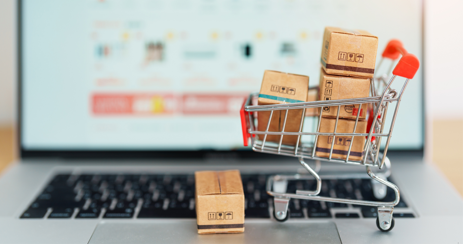 Anatel reforça necessidade de responsabilização de redes sociais e marketplaces