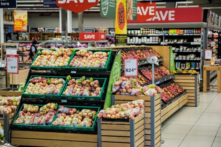 Co-op reescreve acordos de terras para cumprir regras de concorrência no Reino Unido