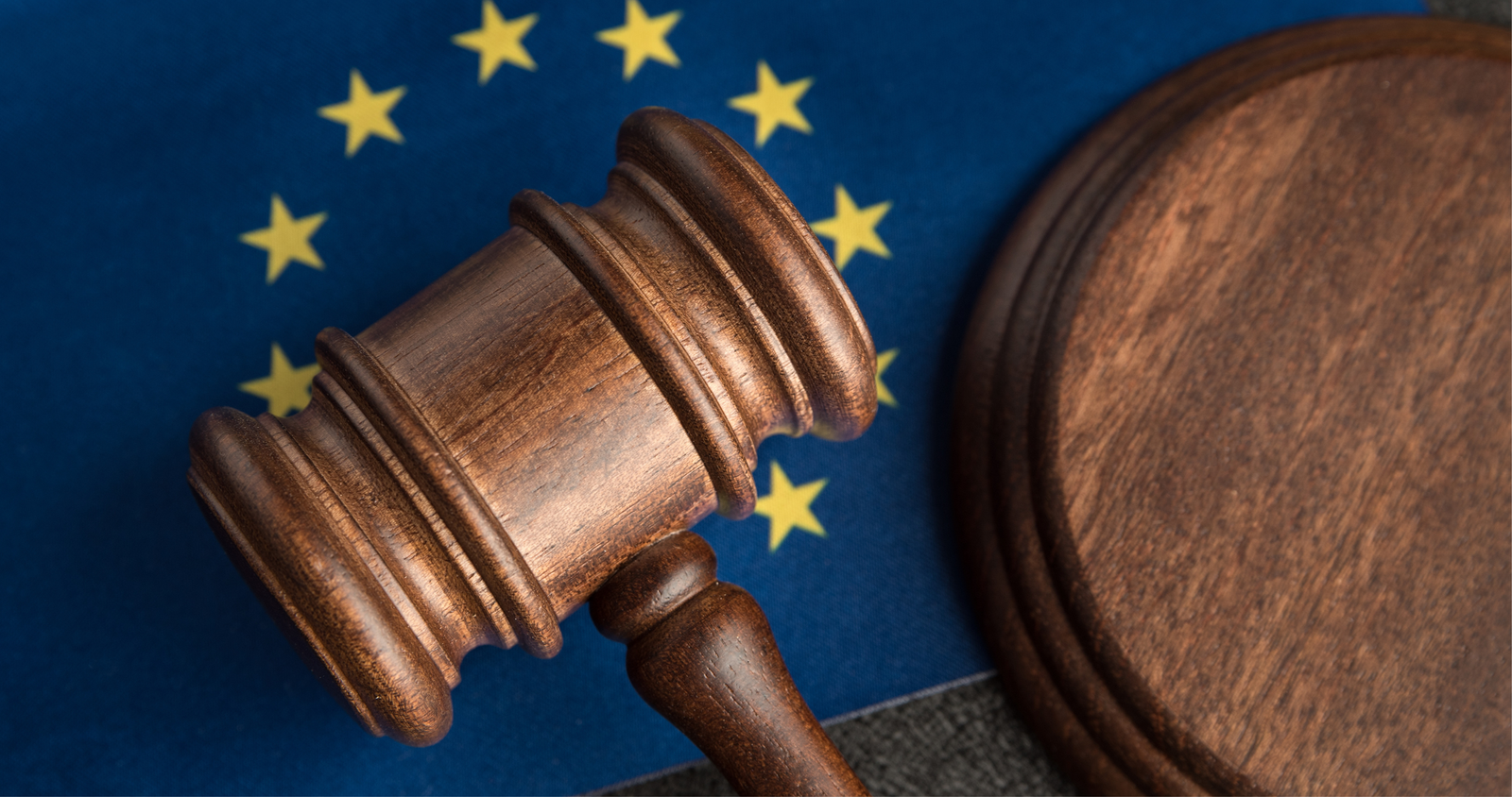 União Europeia impõe novas tarifas sobre produtos dos EUA em resposta às medidas de Trump