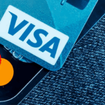 Comissão Europeia aprofunda investigação sobre taxas cobradas por Visa e Mastercard