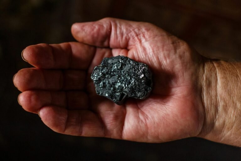 Comissão de Minas e Energia discute traçar Origem Mineral para combater exploração