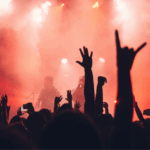 FTC processa Live Nation e Ticketmaster por práticas ilegais na revenda de ingressos