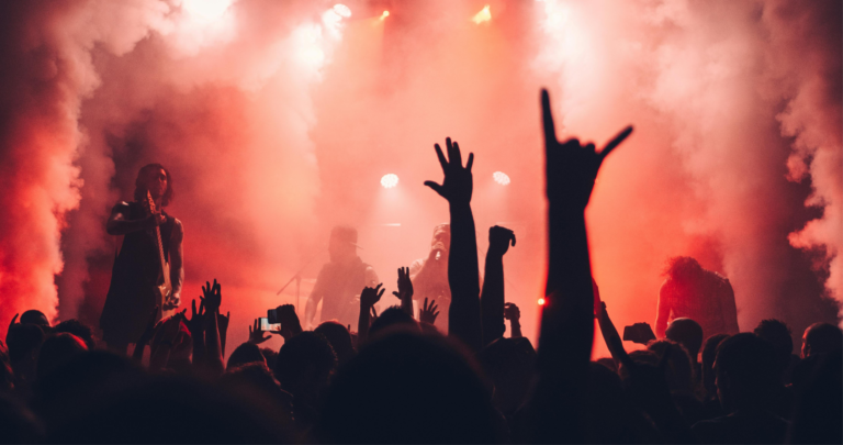 FTC processa Live Nation e Ticketmaster por práticas ilegais na revenda de ingressos